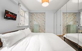 Sg, Elegant Knightsbridge Apartment By Harrods